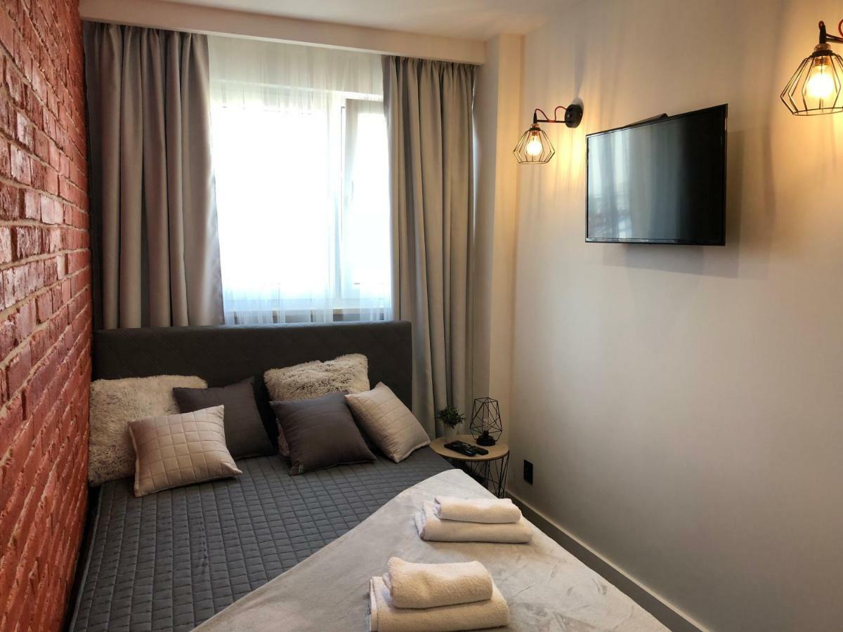 Family & Business Sauna Apartments Rynek Centrum Downtown - 2 Bedroom With Private Sauna, Balcony, Parking Kielce Exterior foto