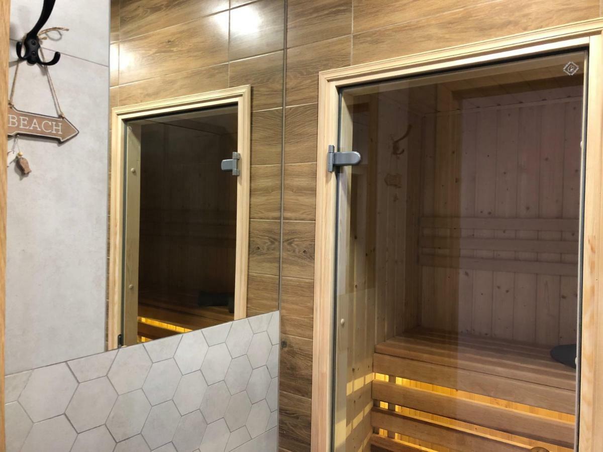 Family & Business Sauna Apartments Rynek Centrum Downtown - 2 Bedroom With Private Sauna, Balcony, Parking Kielce Exterior foto