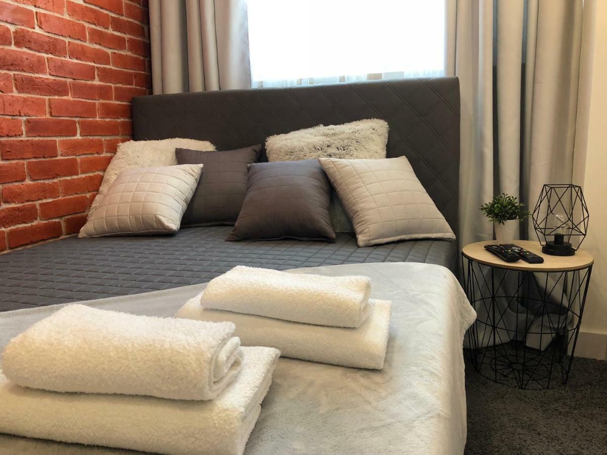 Family & Business Sauna Apartments Rynek Centrum Downtown - 2 Bedroom With Private Sauna, Balcony, Parking Kielce Exterior foto
