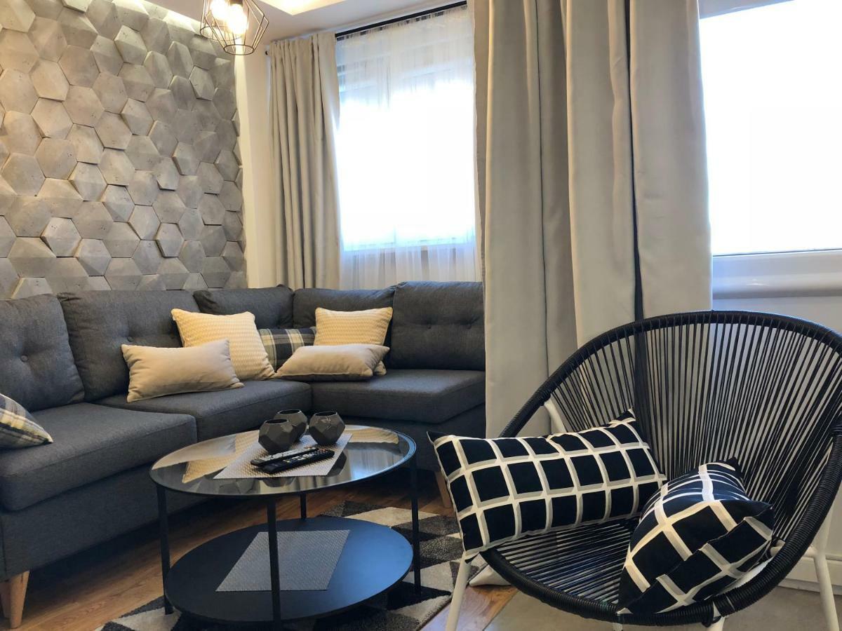 Family & Business Sauna Apartments Rynek Centrum Downtown - 2 Bedroom With Private Sauna, Balcony, Parking Kielce Exterior foto