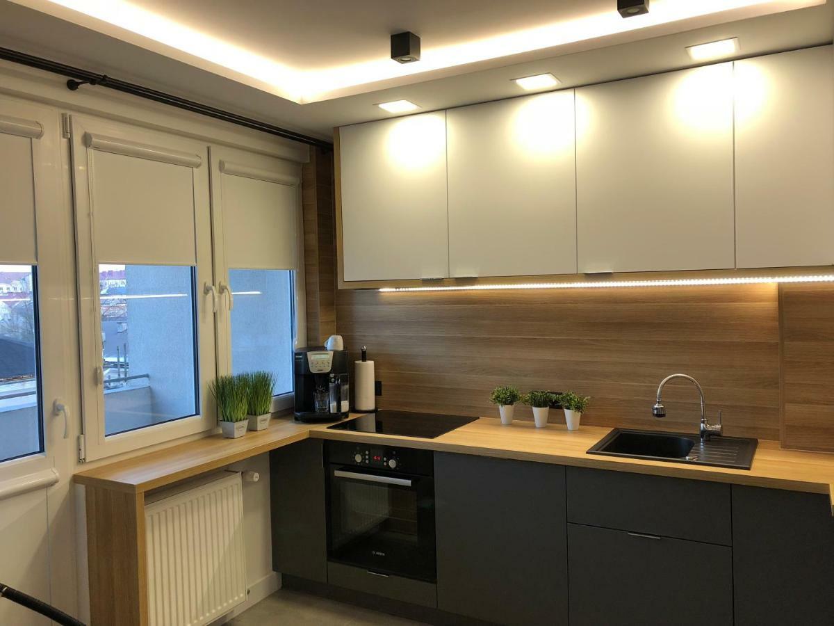 Family & Business Sauna Apartments Rynek Centrum Downtown - 2 Bedroom With Private Sauna, Balcony, Parking Kielce Exterior foto