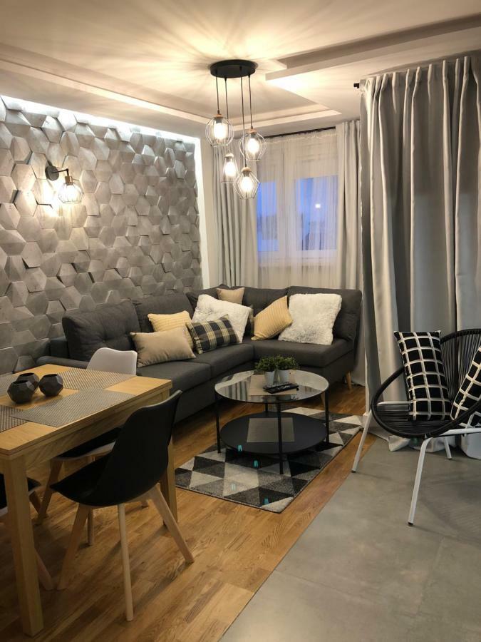 Family & Business Sauna Apartments Rynek Centrum Downtown - 2 Bedroom With Private Sauna, Balcony, Parking Kielce Exterior foto